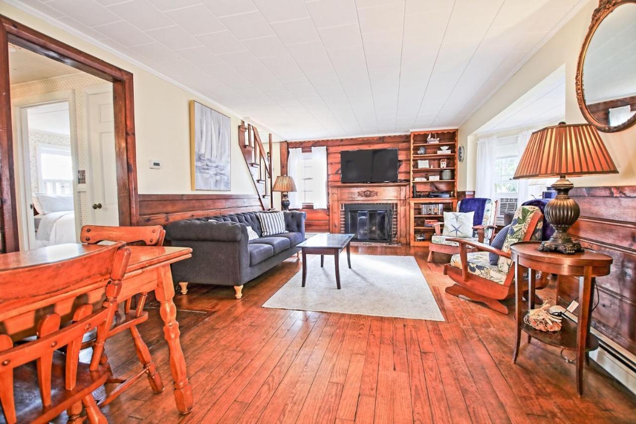 Lofted Cape Cottage By Leavetown Vacations South Yarmouth Bagian luar foto