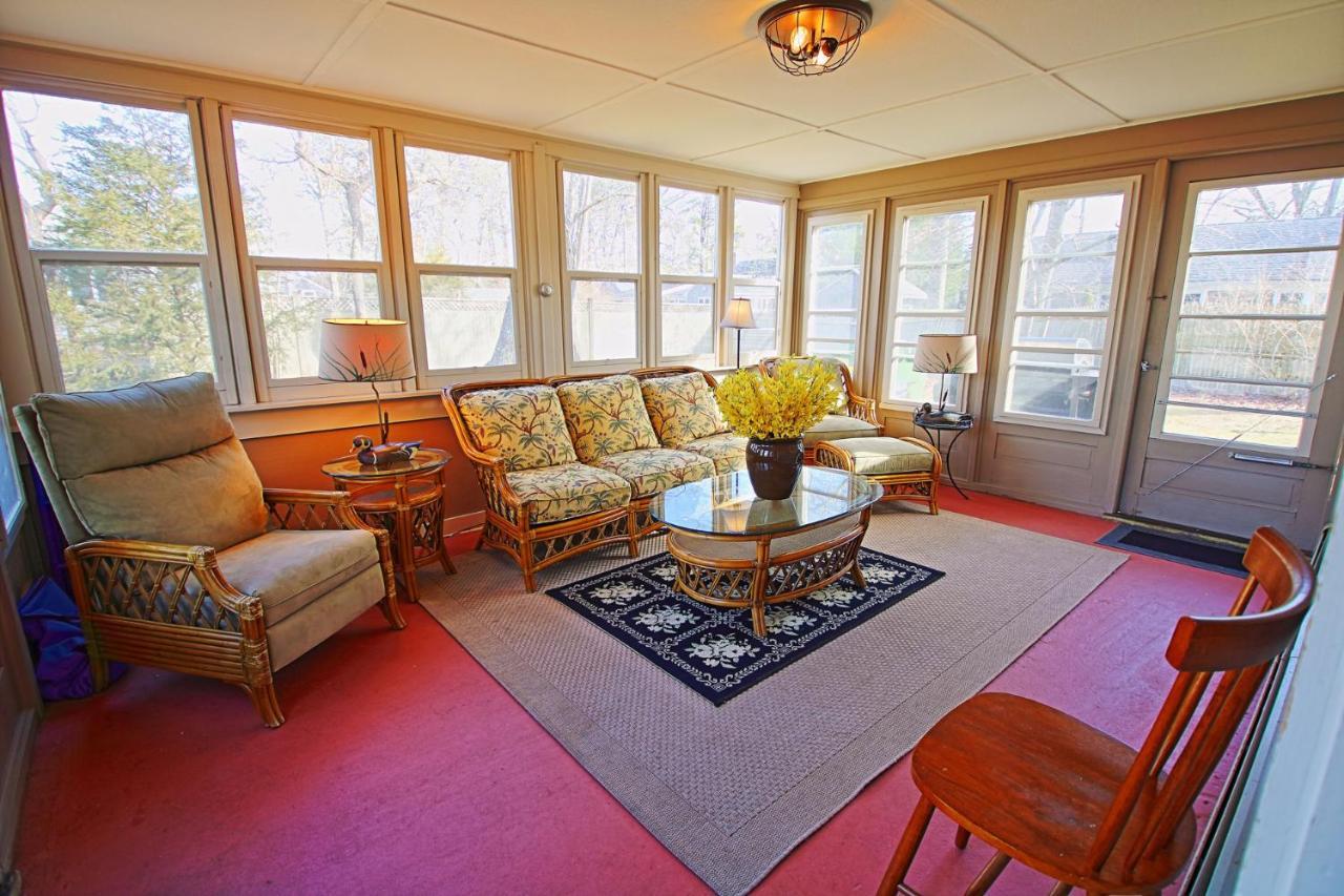 Lofted Cape Cottage By Leavetown Vacations South Yarmouth Bagian luar foto