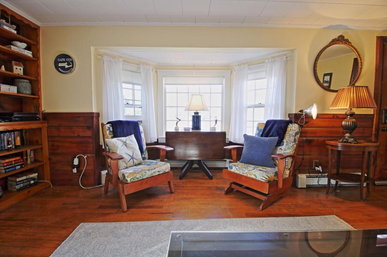 Lofted Cape Cottage By Leavetown Vacations South Yarmouth Bagian luar foto